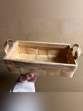 WICKER WOVEN MINI ORGANIZING BASKET